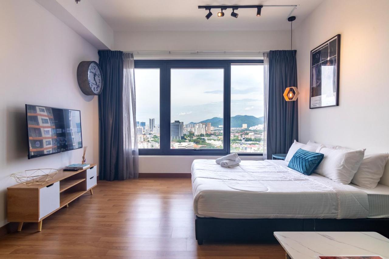 Tropicana 218 Macalister X Airlevate Suites George Town Ngoại thất bức ảnh
