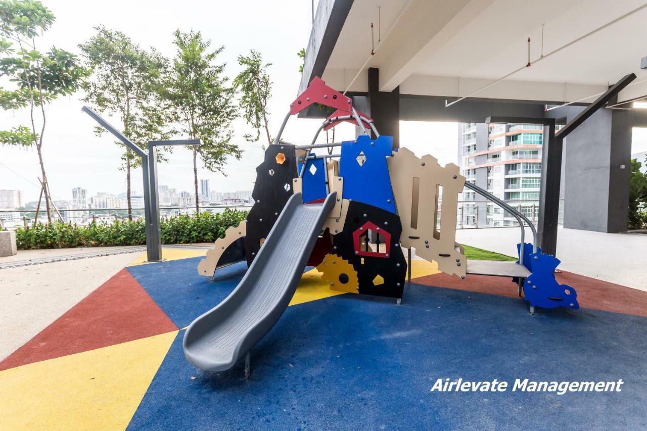 Tropicana 218 Macalister X Airlevate Suites George Town Ngoại thất bức ảnh